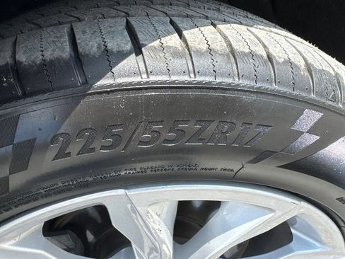 Used 2023 Chevrolet Malibu LT FWD image 34