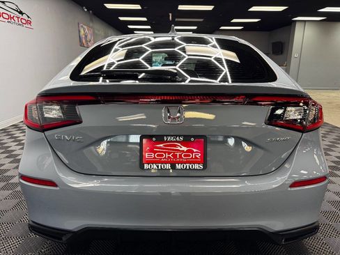 Used 2023 Honda Civic Sport image 10