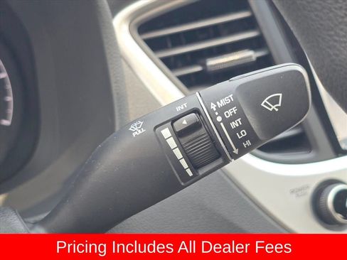 Used 2022 Hyundai Accent SE FWD image 24