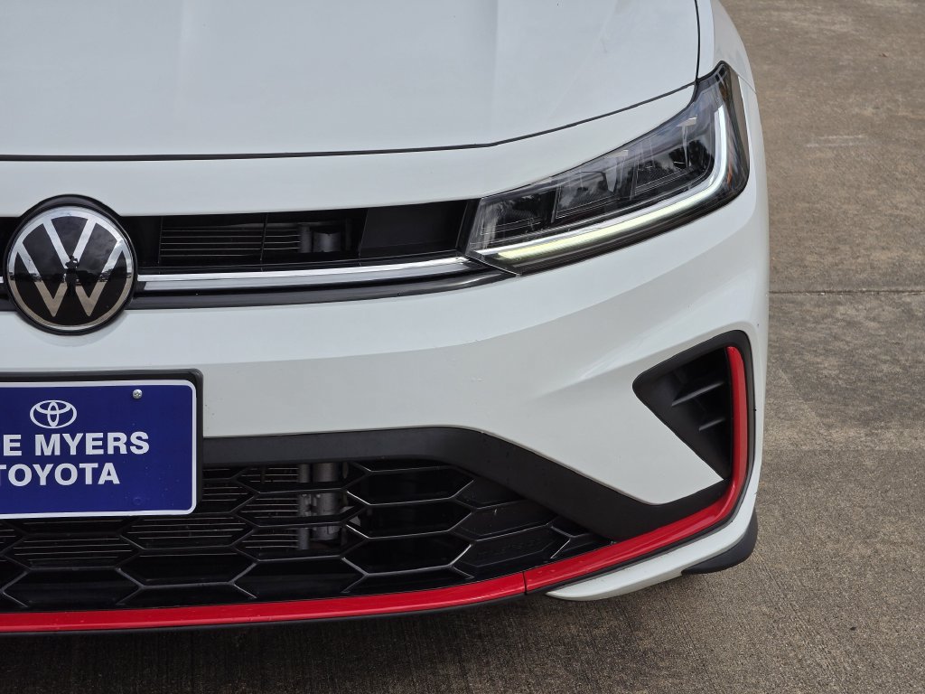 Used 2025 Volkswagen Jetta GLI Autobahn FWD image 4