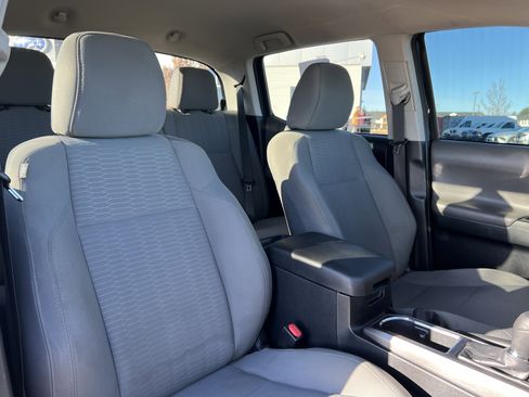 Used 2019 Toyota Tacoma SR5 image 16