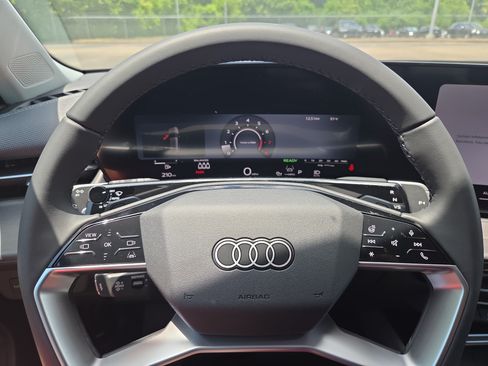 New 2026 Audi Q3 quattro 2.0T AWD/4WD image 9