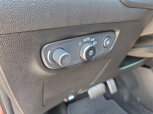 Certified 2023 Buick Encore GX Select w/ Sport Touring Package FWD image 11