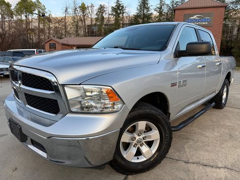 Used 2017 RAM 1500 Classic SLT image 1