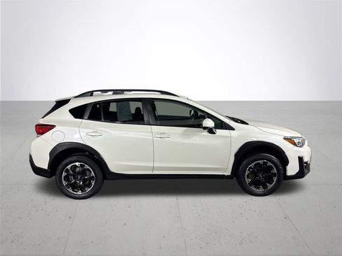 Used 2021 Subaru Crosstrek 2.0i Premium image 5