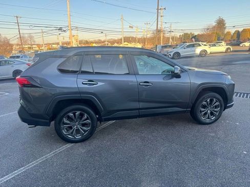 Used 2022 Toyota RAV4 Limited image 13
