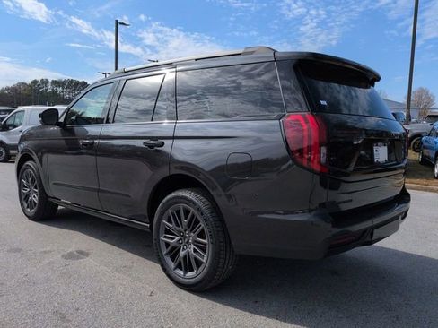 New 2025 Ford Expedition Platinum w/ Stealth Performance Package image 6