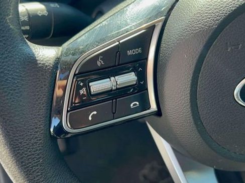 Used 2020 Kia Forte LXS FWD image 21