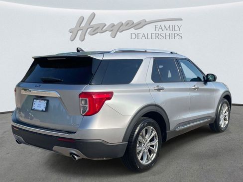 Used 2023 Ford Explorer Limited AWD/4WD image 3