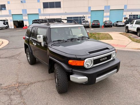 Used 2007 Toyota FJ Cruiser 4WD image 16