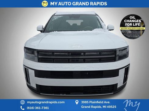 Used 2025 Hyundai Santa Fe Limited image 2