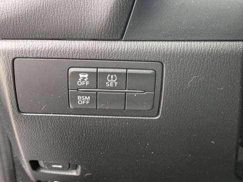 Used 2014 MAZDA MAZDA3 i Grand Touring image 17