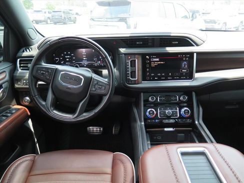 Used 2024 GMC Yukon Denali Ultimate AWD/4WD image 22