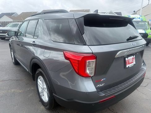 Used 2024 Ford Explorer XLT AWD/4WD image 11