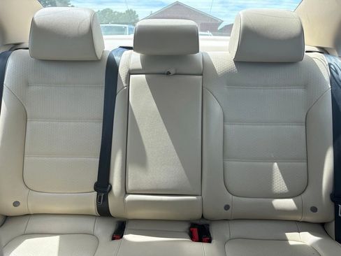 Used 2016 Volkswagen Jetta SEL FWD image 16