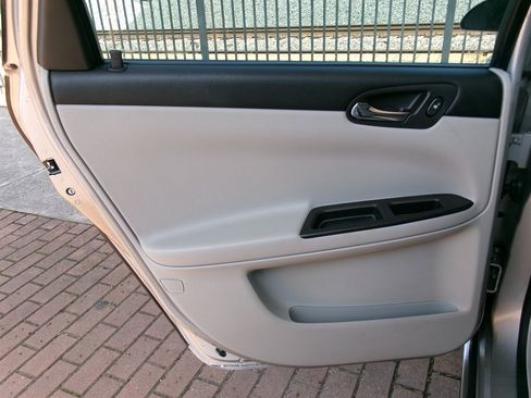 Used 2008 Chevrolet Impala LS FWD image 25