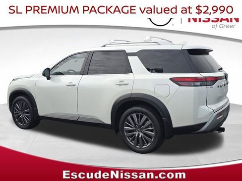 Certified 2024 Nissan Pathfinder SL w/ SL Premium Package FWD image 6