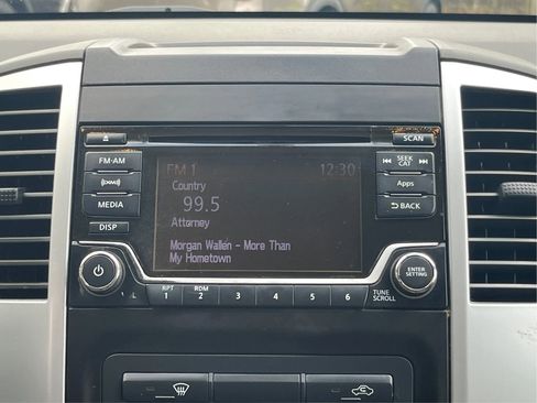 Used 2015 Nissan Frontier Desert Runner RWD image 15
