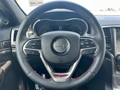 Used 2017 Jeep Grand Cherokee Trailhawk AWD/4WD image 22