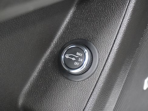 Used 2021 Chevrolet Traverse Premier w/ Redline Edition FWD image 27