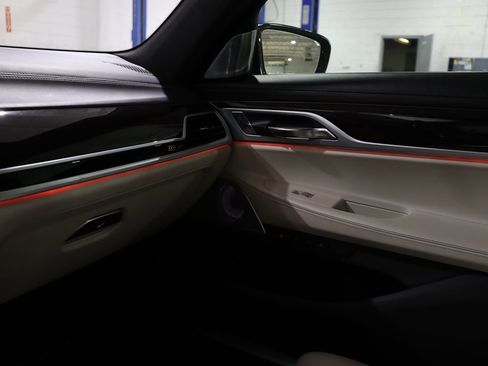 Used 2019 BMW 750i xDrive w/ Luxury Rear Seating Package image 27