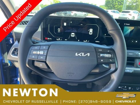 Used 2025 Kia K4 EX FWD image 11