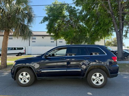 Used 2012 Jeep Grand Cherokee Laredo AWD/4WD image 5