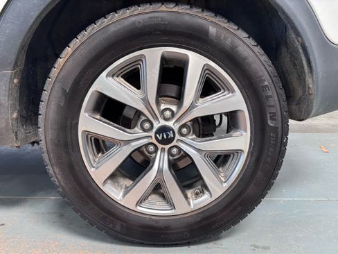 Used 2015 Kia Sportage LX AWD/4WD image 11