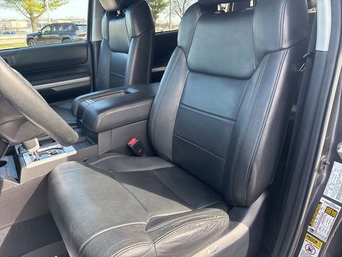Used 2014 Toyota Tundra Limited w/ Limited Premium Package image 60