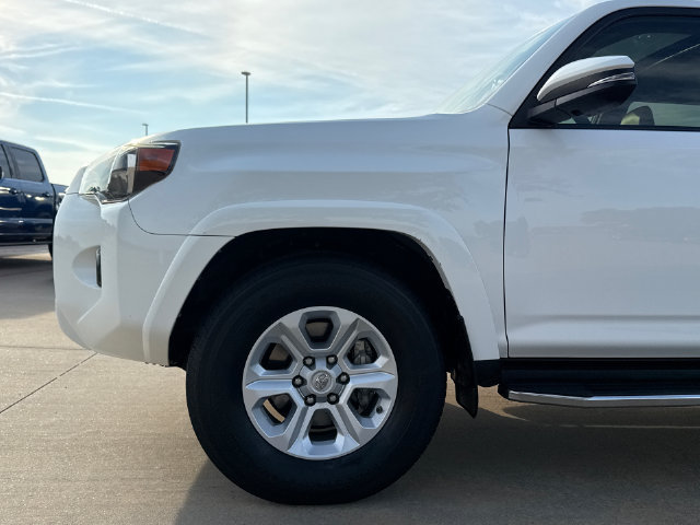 Used 2016 Toyota 4Runner SR5 Premium RWD image 5