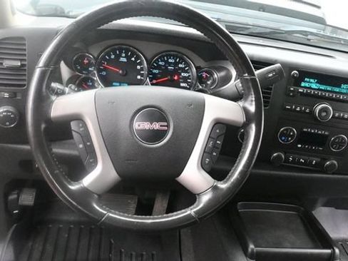 Used 2014 GMC Sierra 2500 SLE w/ SLE Preferred Package AWD/4WD image 10