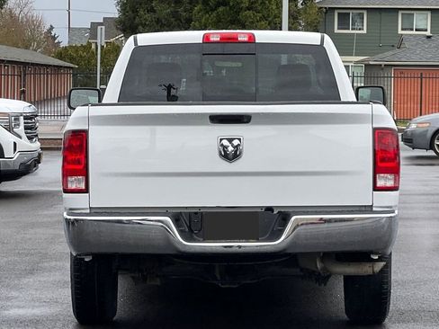 Used 2018 RAM 1500 Classic SLT image 4