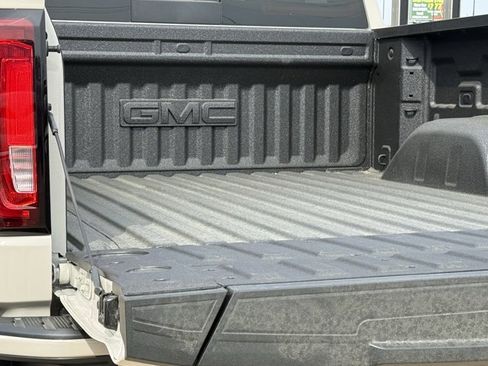 New 2026 GMC Sierra 1500 AT4 w/ AT4 Premium Package AWD/4WD image 11