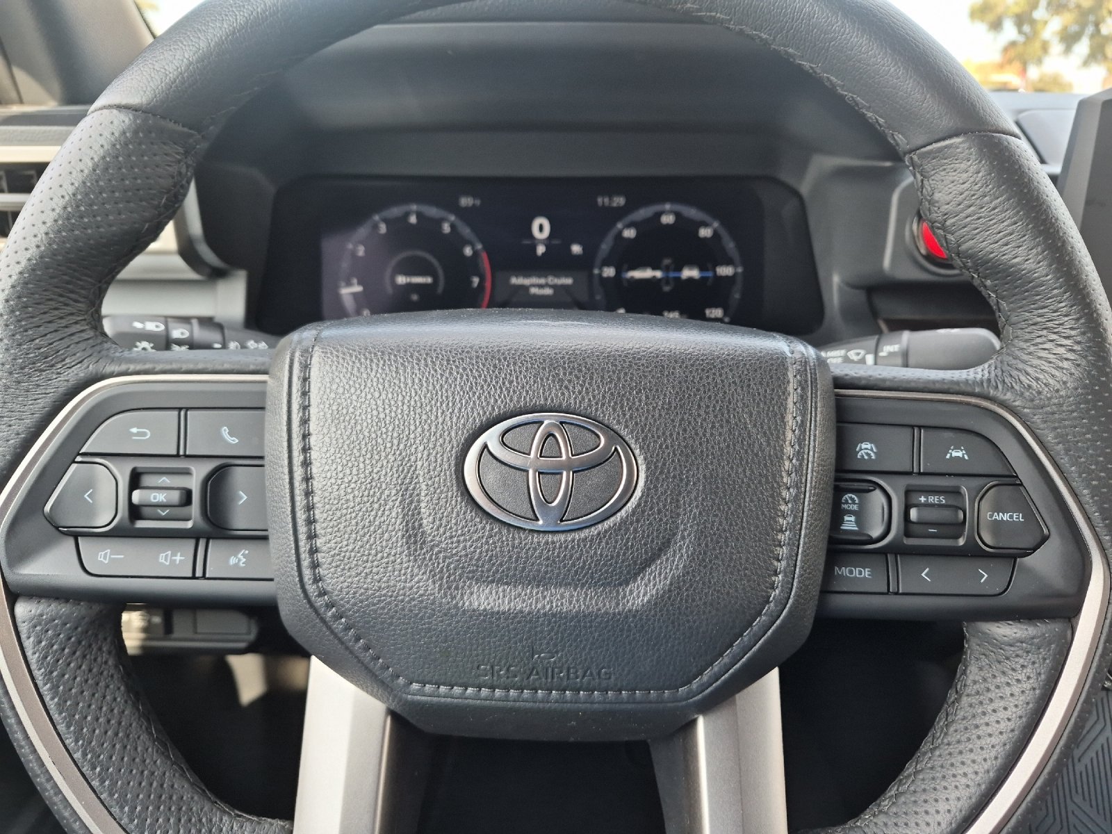 Certified 2025 Toyota Tacoma TRD Off-Road AWD/4WD image 20