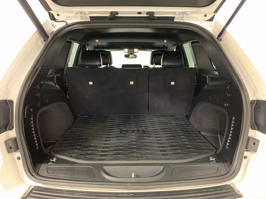 Used 2020 Jeep Grand Cherokee Limited AWD/4WD image 22