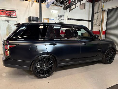 Used 2020 Land Rover Range Rover Long Wheelbase HSE image 4