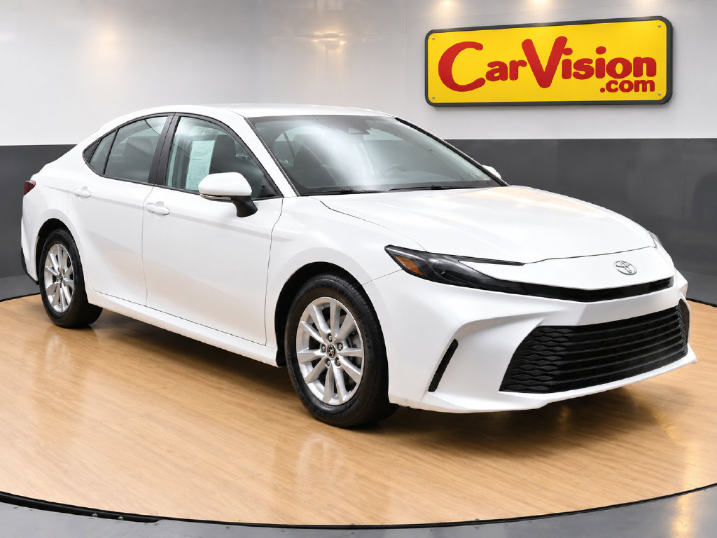 Used 2025 Toyota Camry LE FWD image 1
