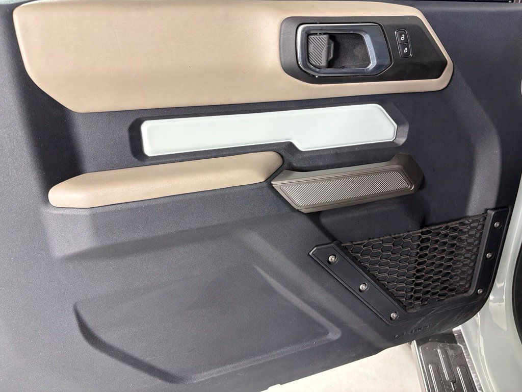 Used 2022 Ford Bronco Wildtrak AWD/4WD image 14