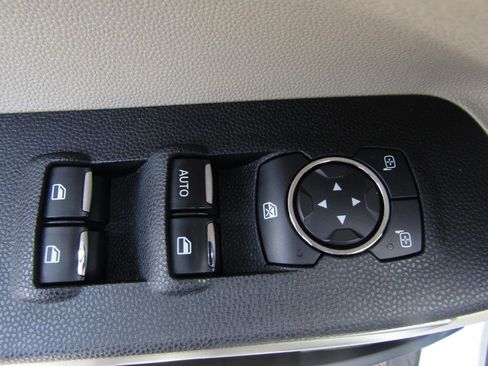 Used 2019 Ford EcoSport S FWD image 11