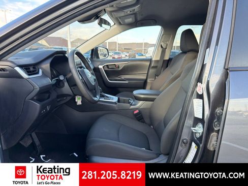 Certified 2025 Toyota RAV4 LE AWD/4WD image 11