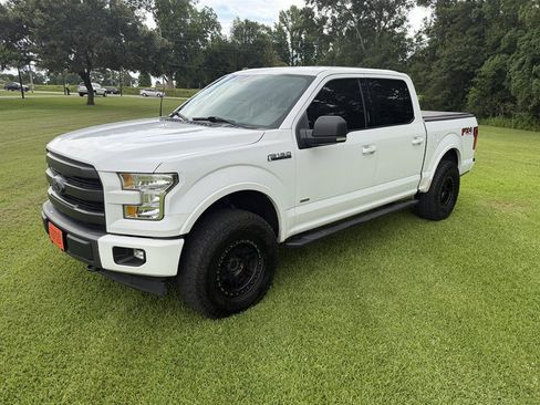 Used 2017 Ford F150 XLT w/ Equipment Group 301A Mid AWD/4WD image 7