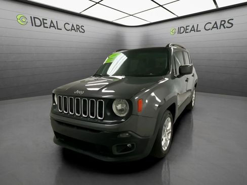 Used 2018 Jeep Renegade Latitude FWD image 9