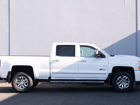 Used 2019 Chevrolet Silverado 3500 LTZ w/ LTZ Plus Package AWD/4WD image 28