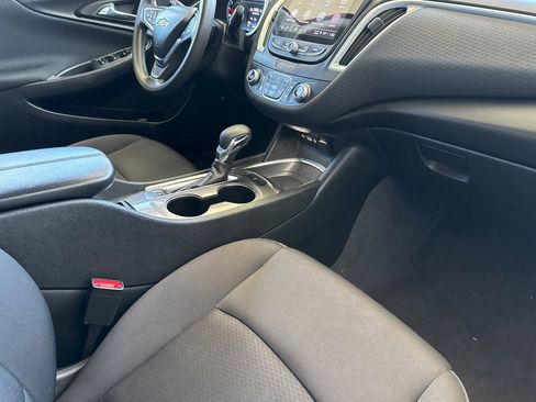 Used 2023 Chevrolet Malibu LT image 31