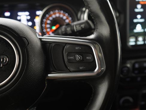 Used 2022 Jeep Wrangler Unlimited Sahara AWD/4WD image 24