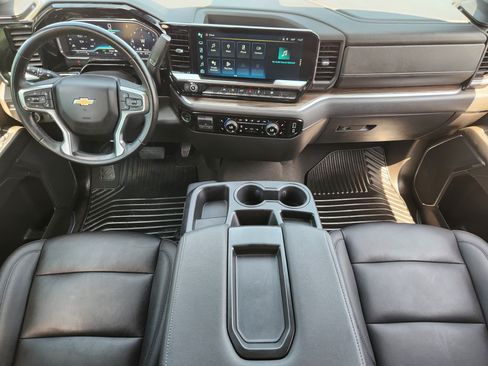 Used 2024 Chevrolet Silverado 1500 LT AWD/4WD image 26