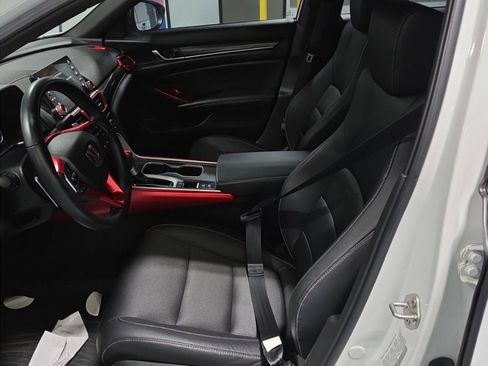 Used 2019 Honda Accord Sport image 8