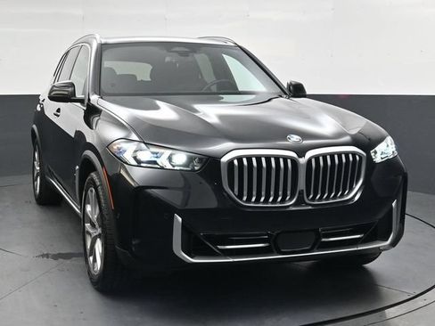 Used 2024 BMW X5 xDrive40i w/ Premium Package AWD/4WD image 11
