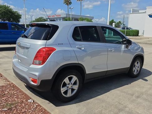 Used 2021 Chevrolet Trax LS w/ Tint and Cruise Package FWD image 4