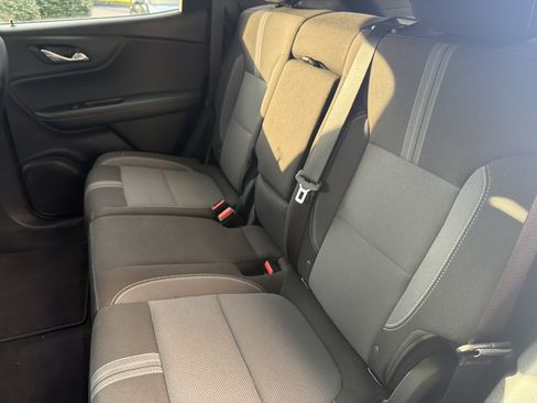 Used 2025 Chevrolet Blazer LT AWD/4WD image 13